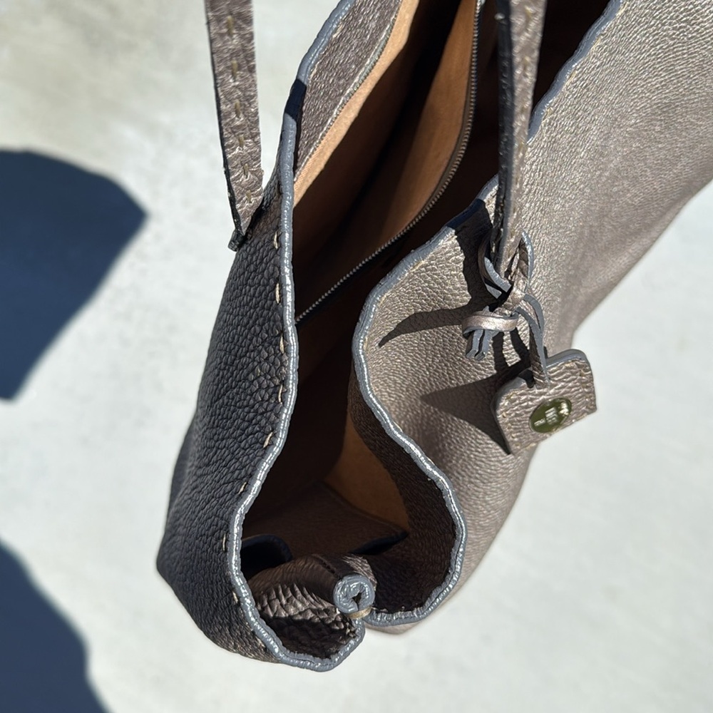 Fendi Selleria Tote metallic Authentic - Picture 16 of 16